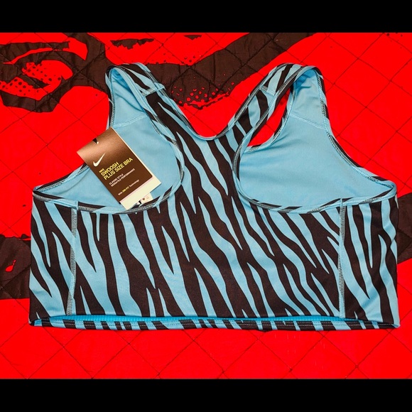 Nike Women's Swoosh Plus Size 1X Clash  Sports Bra - Picture 3 of 3
